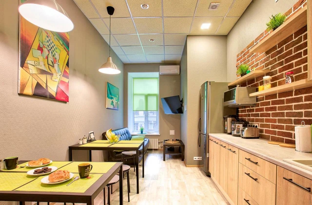 Общая кухня в хостеле: путеводитель по совместному пространству для путешественников - 4